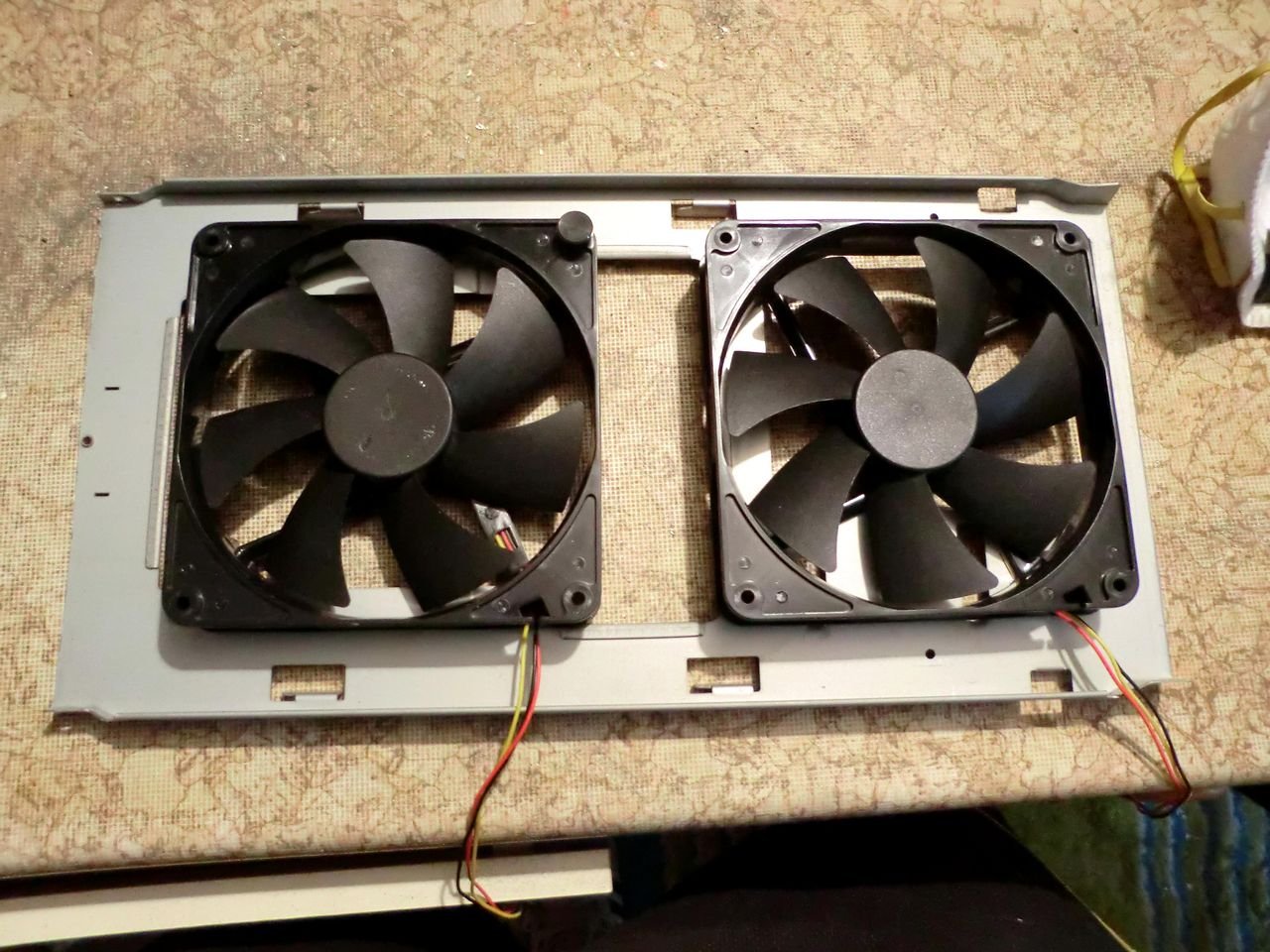 [28/10/2011] Generalüberholung einer Kellerkiste: Wasserkühlung für einen Celeron, G11-Modding und mehr (99)