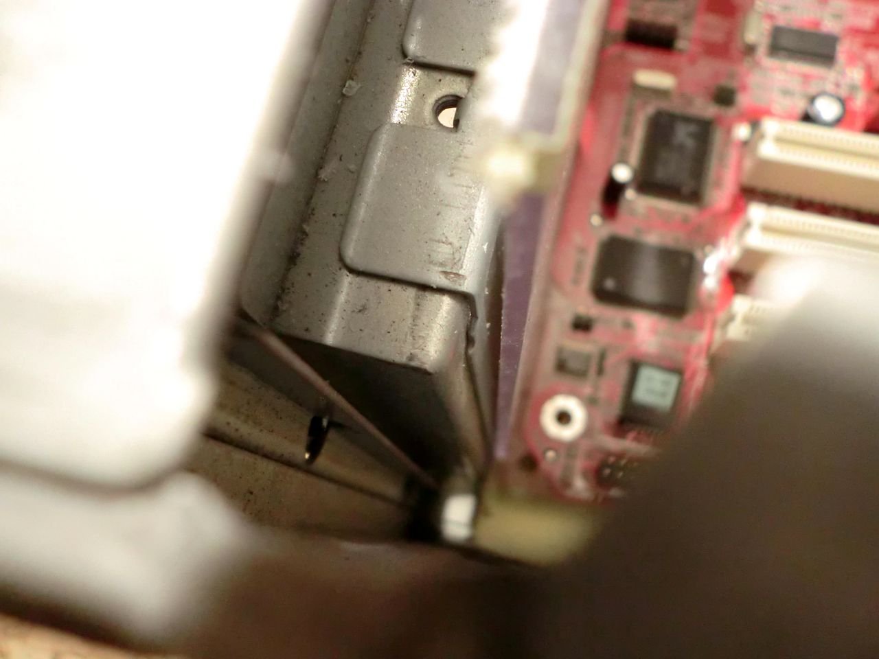 [28/10/2011] Generalüberholung einer Kellerkiste: Wasserkühlung für einen Celeron, G11-Modding und mehr (119)