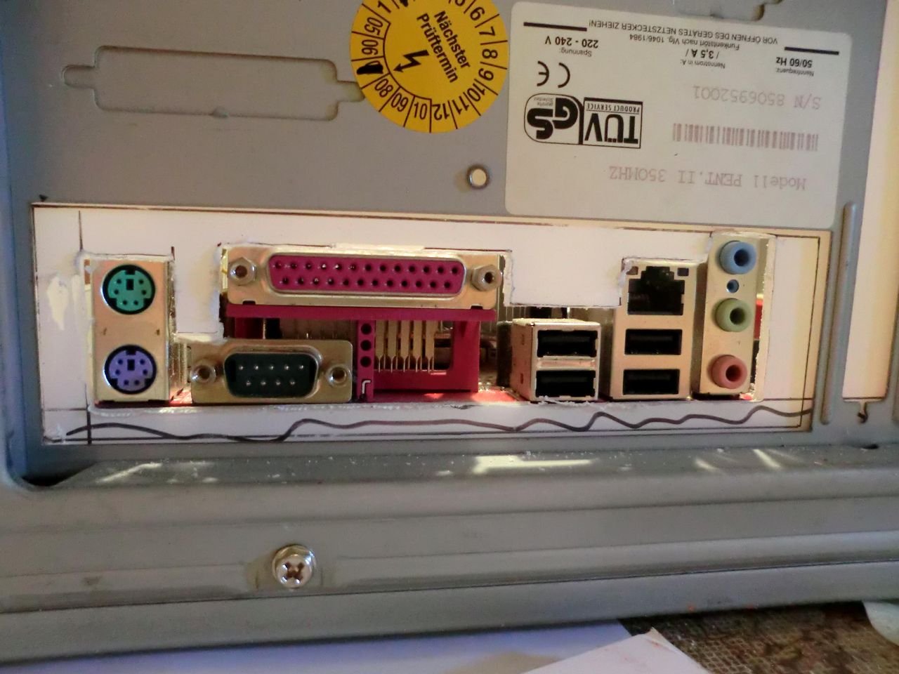 [28/10/2011] Generalüberholung einer Kellerkiste: Wasserkühlung für einen Celeron, G11-Modding und mehr (123)