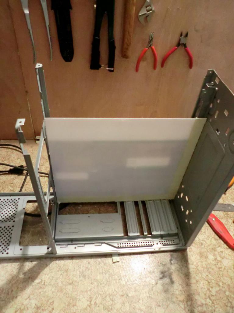 [28/10/2011] Generalüberholung einer Kellerkiste: Wasserkühlung für einen Celeron, G11-Modding und mehr (133)