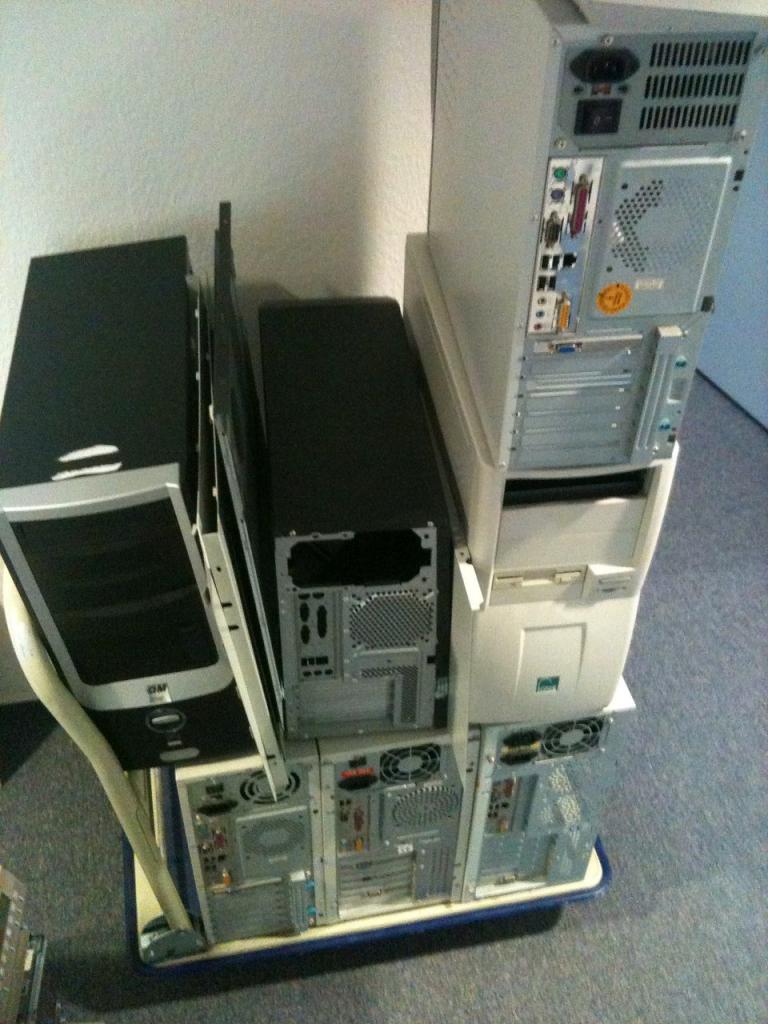 [28/10/2011] Generalüberholung einer Kellerkiste: Wasserkühlung für einen Celeron, G11-Modding und mehr (140)