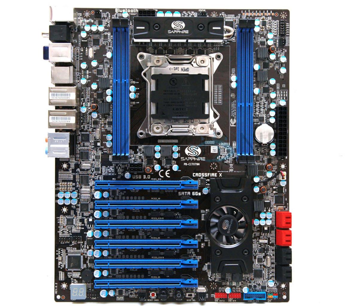 [05/11/2011] Auch Sapphire wird ein Mainboard mit Sockel LGA 2011 für die neuen Intel-Prozessoren anbieten. (3)