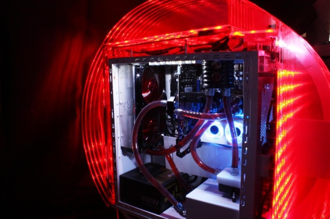 [13/11/2011] Neue Beispiele für PC-Beleuchtungen (8)