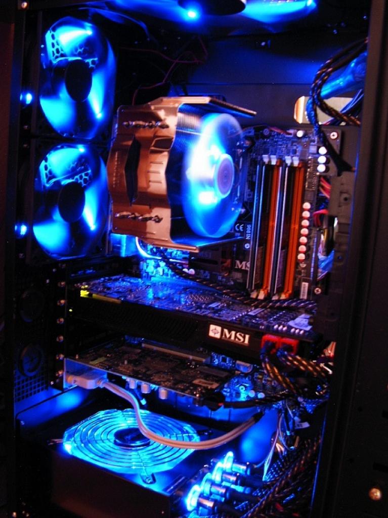 [13/11/2011] Neue Beispiele für PC-Beleuchtungen (13)