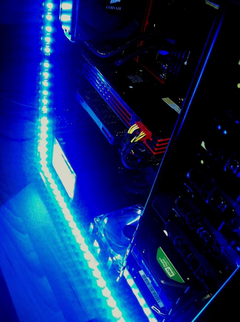 [13/11/2011] Neue Beispiele für PC-Beleuchtungen (18)