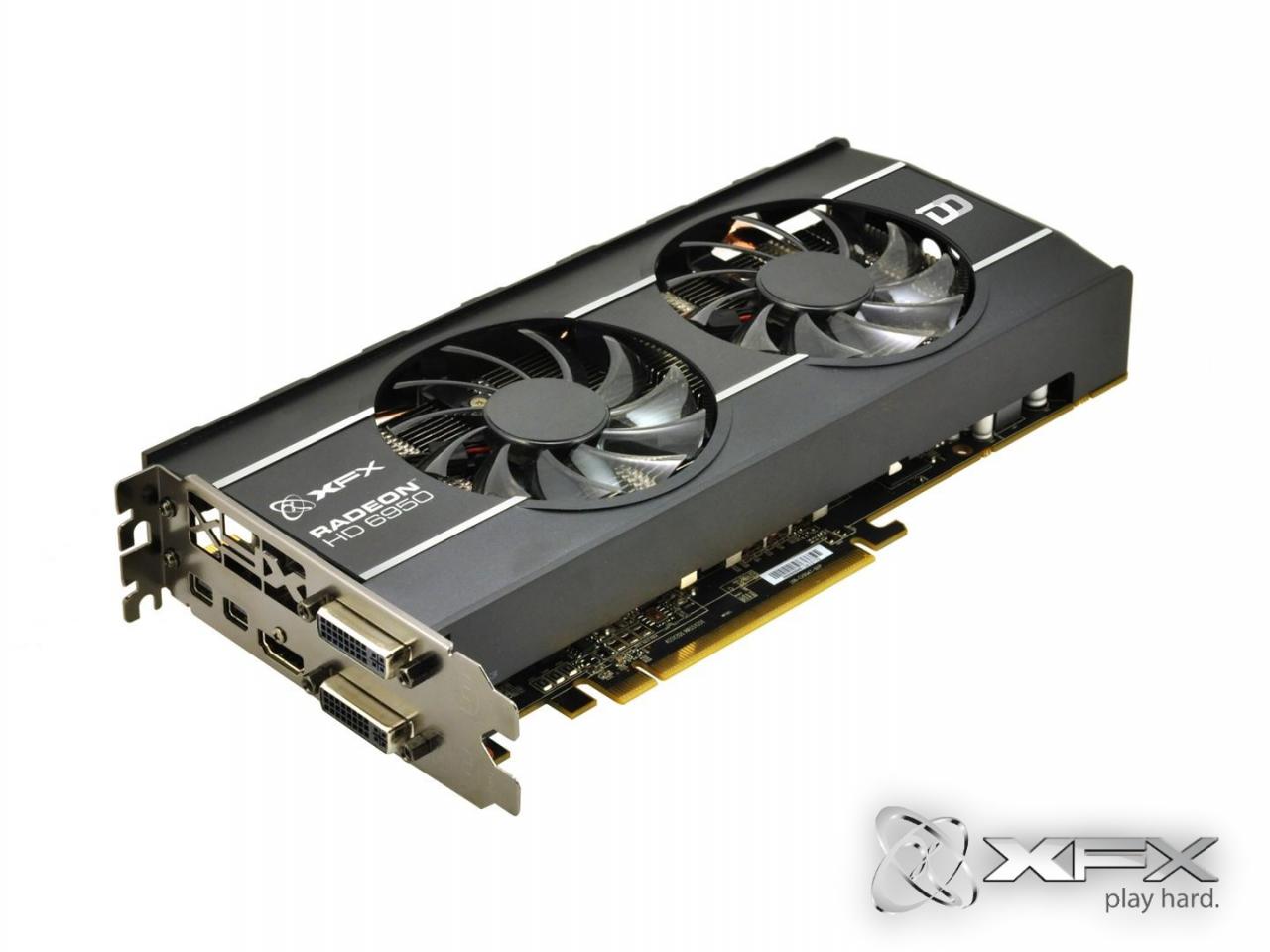 [09/11/2011] Grafikkarten-Hersteller XFX hat seiner Radeon-Serie einen neuen Kühlkörper spendiert. (8)