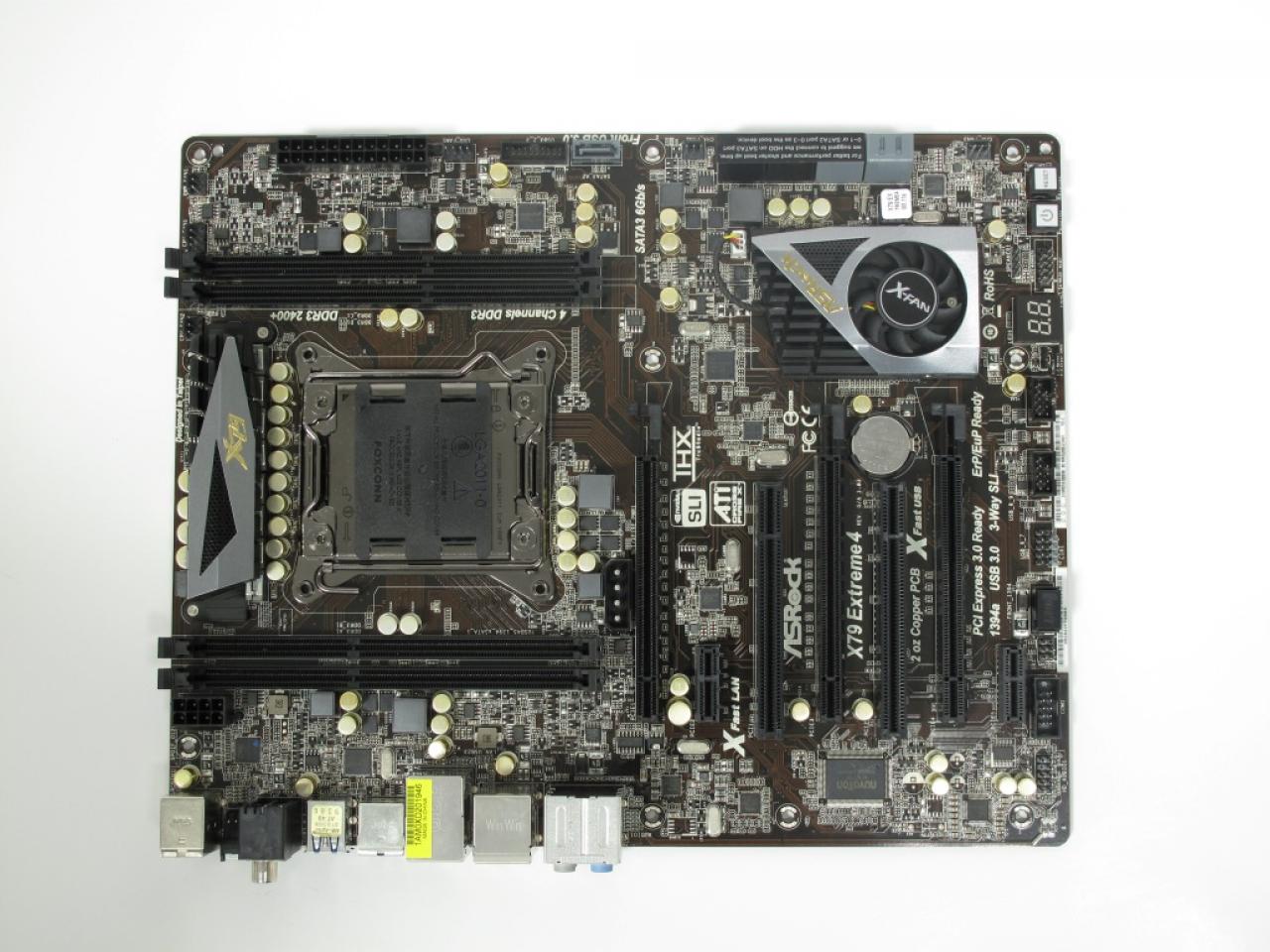 [03/11/2011] Asrock X79 Extreme4 01 (1)