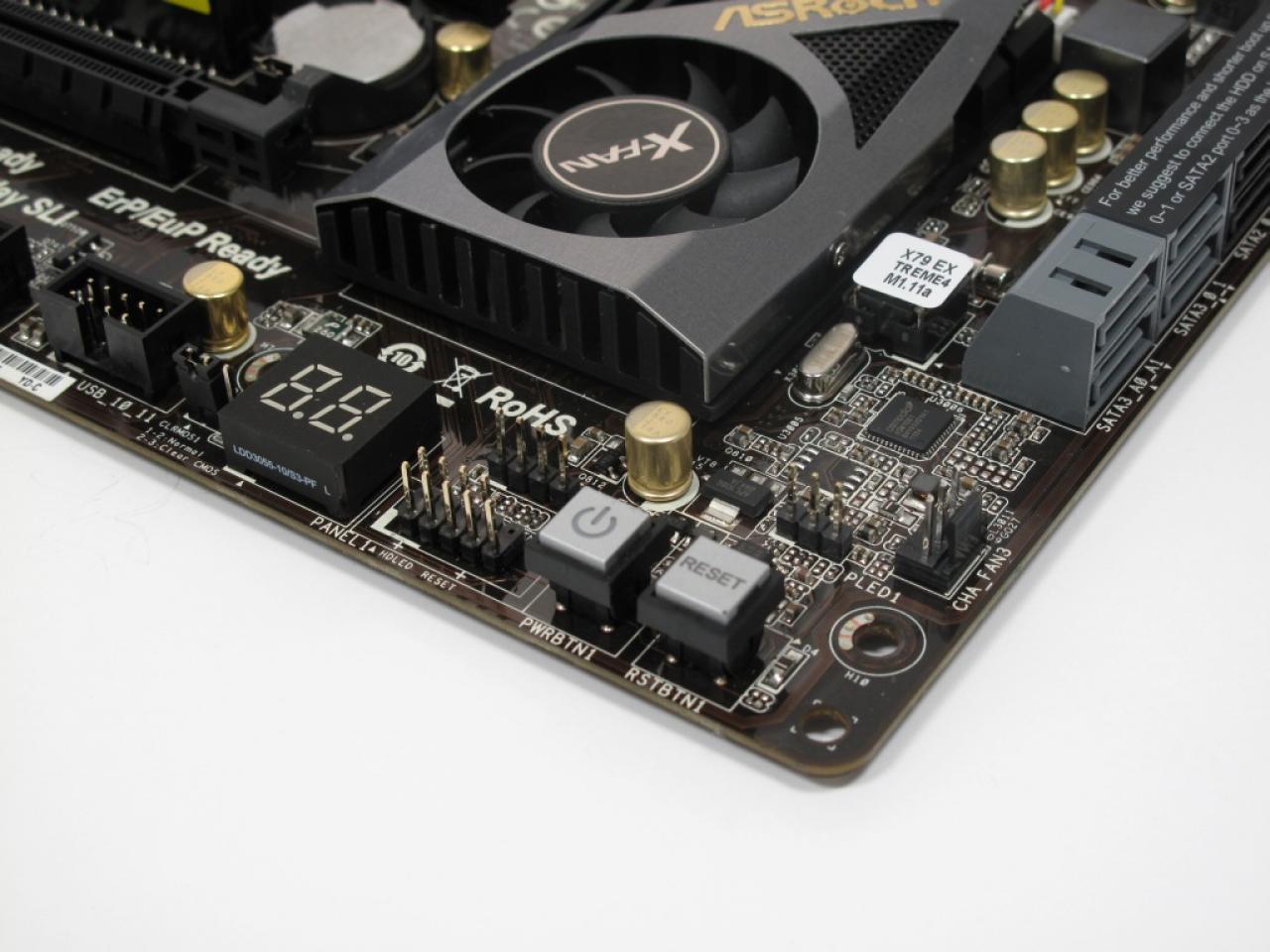 [03/11/2011] Asrock X79 Extreme4 03