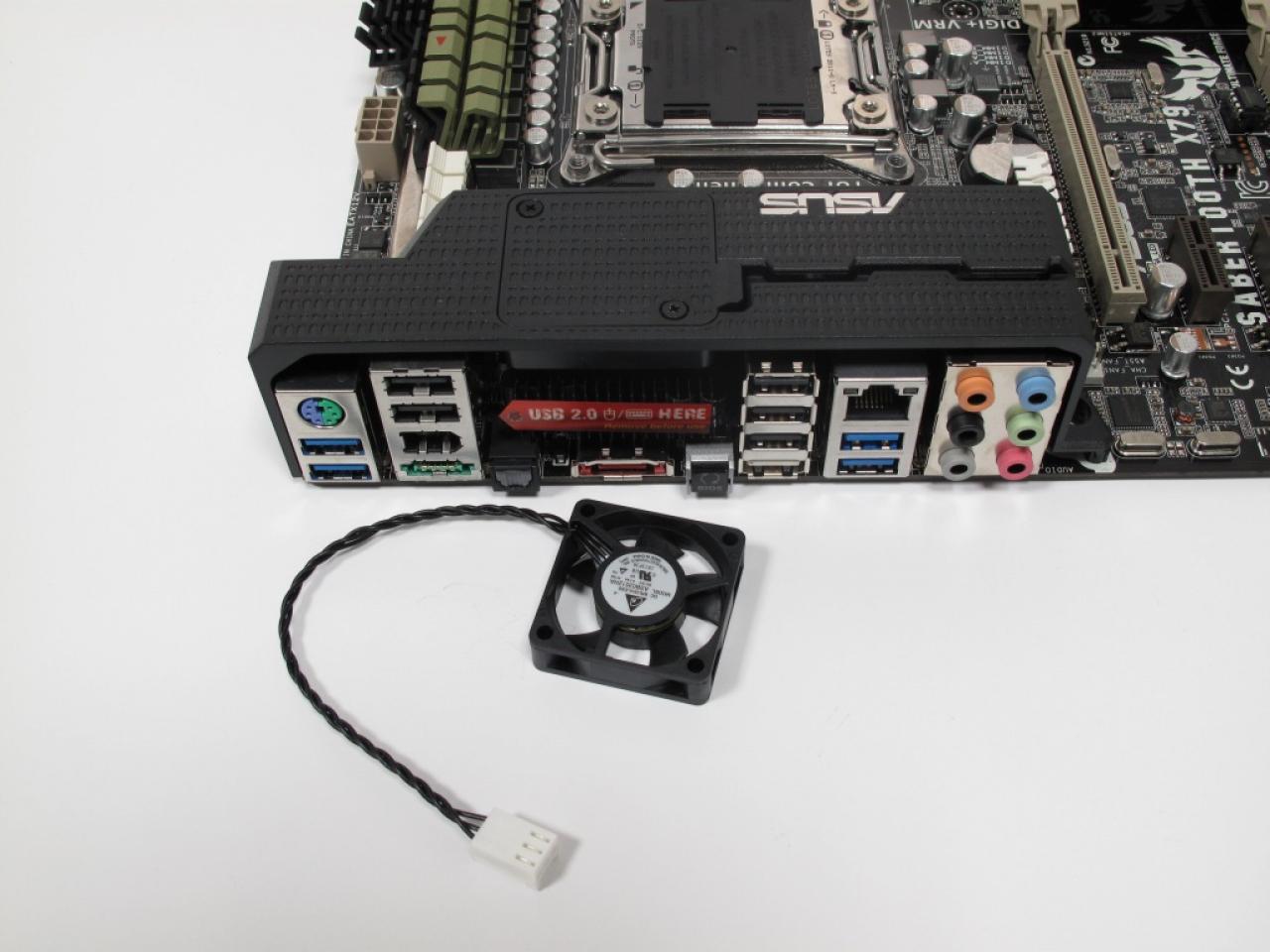 [03/11/2011] Asus Sabertooth X79 04