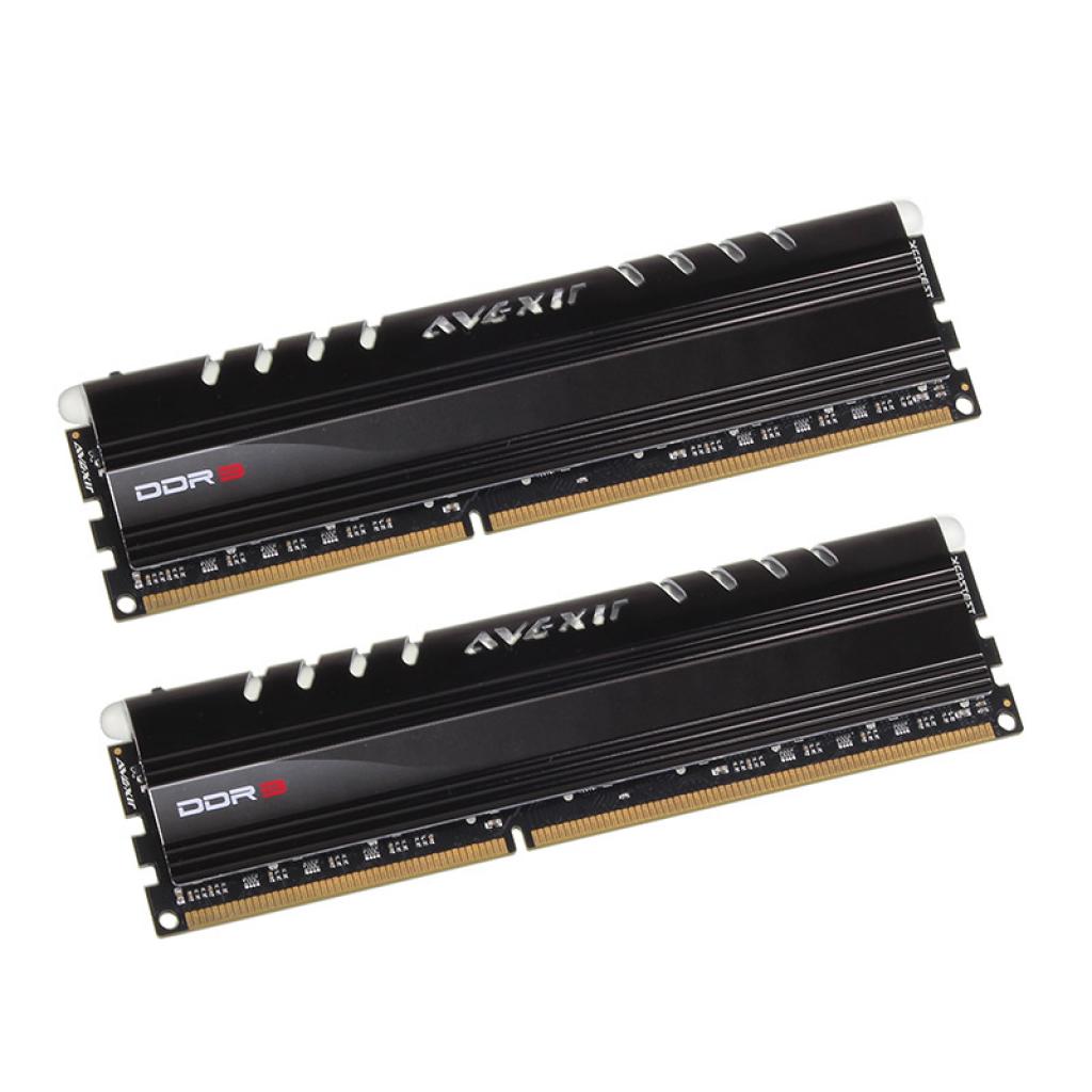 [12/11/2011] Die neuen Core-Speichermodule nutzen blaue LEDs als Leistungsmonitor. (3)