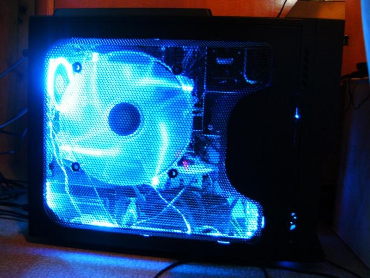 [13/11/2011] Neue Beispiele für PC-Beleuchtungen (22)