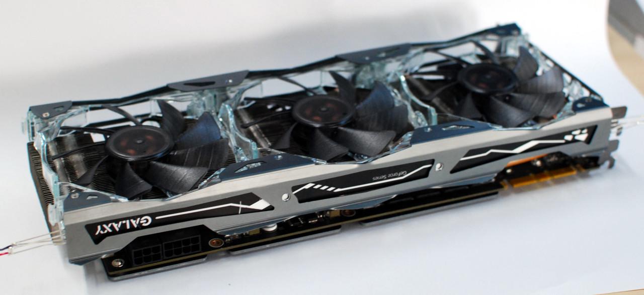 [18/11/2011] Galaxy Geforce GTX 580 mit Multimonitor-Unterstützung für drei Full-HD-Displays (3)
