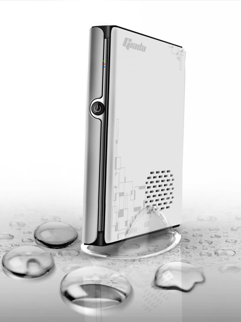 [03/11/2011] Mini-PC: Giada i51 (3)