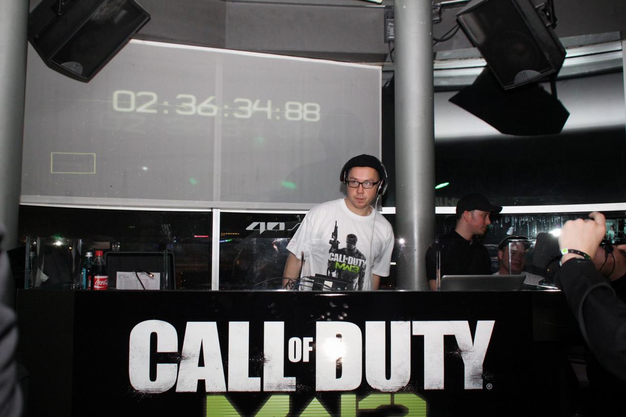 [08/11/2011] Modern Warfare 3-Launch Event in Berlin (25)