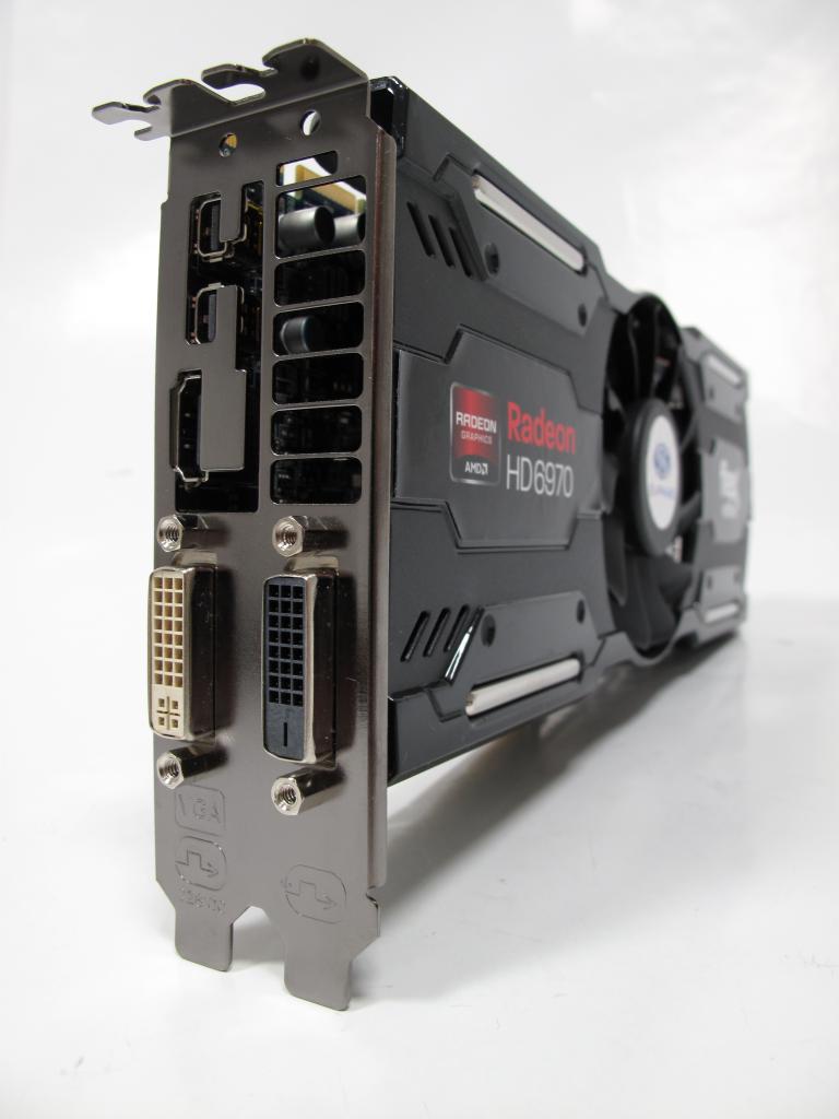 [15/11/2011] Sapphire HD 6970 Flex (2)
