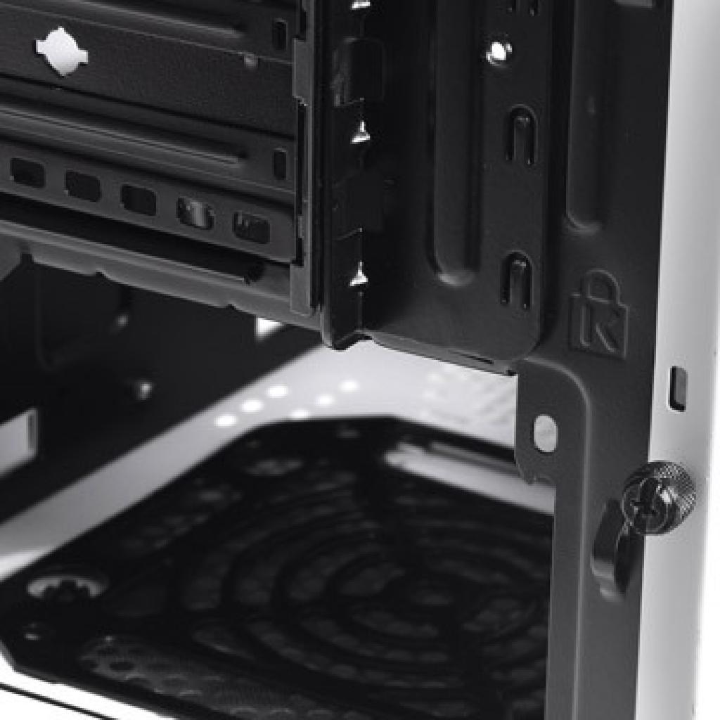 [30/11/2011] Thermaltake Commander MS-I Snow Edition 