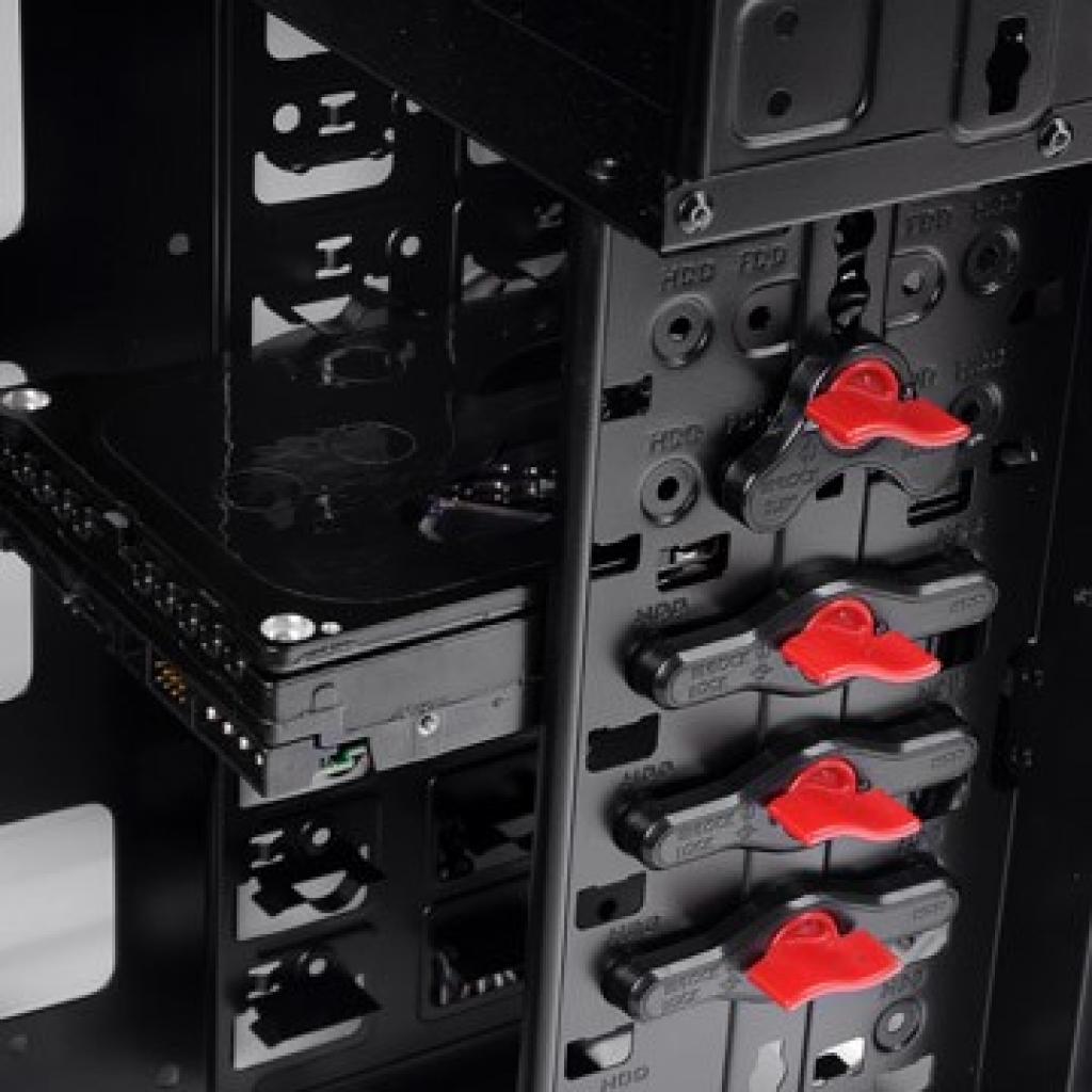 [30/11/2011] Thermaltake Commander MS-I Snow Edition 