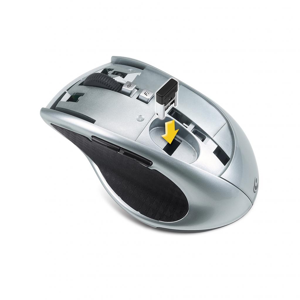 [05/11/2011] Die Genius DX-Eco kommt ohne Kabel und ohne Akku aus.