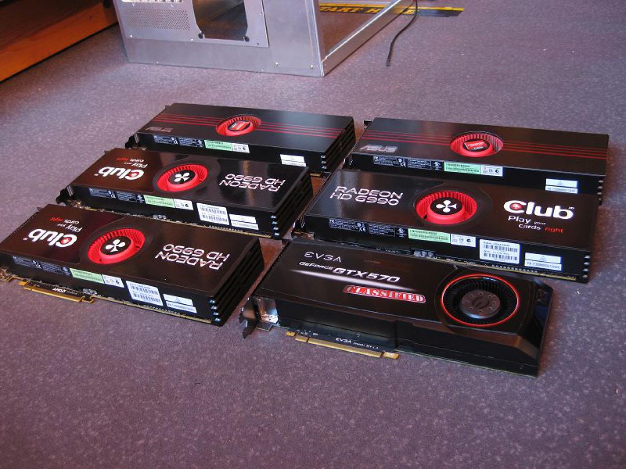 [04/11/2011] Antilles Supercomputer: Elf Grafikchips in einem PC - geht das gut? (9)