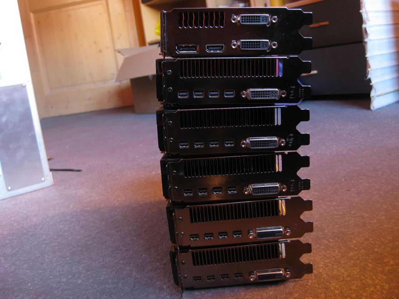 [04/11/2011] Antilles Supercomputer: Elf Grafikchips in einem PC - geht das gut? (13)