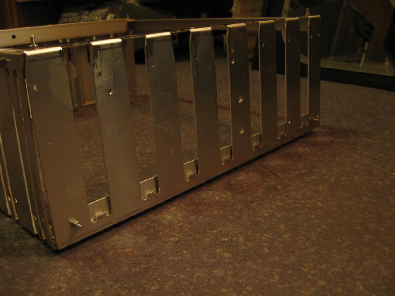 [04/11/2011] Antilles Supercomputer: Elf Grafikchips in einem PC - geht das gut? (16)