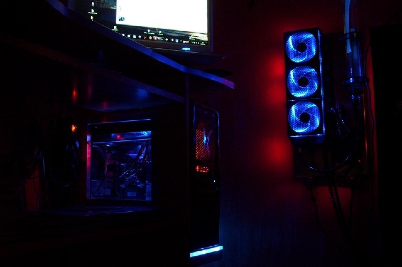 [13/11/2011] Neue Beispiele für PC-Beleuchtungen (25)