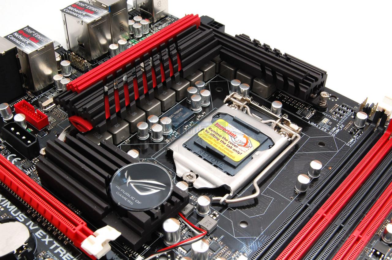 [07/11/2011] ASUS Maximus IV Extreme-Z im PCGHX-Test: Sinnvolles Facelift in der Oberklasse? (4)