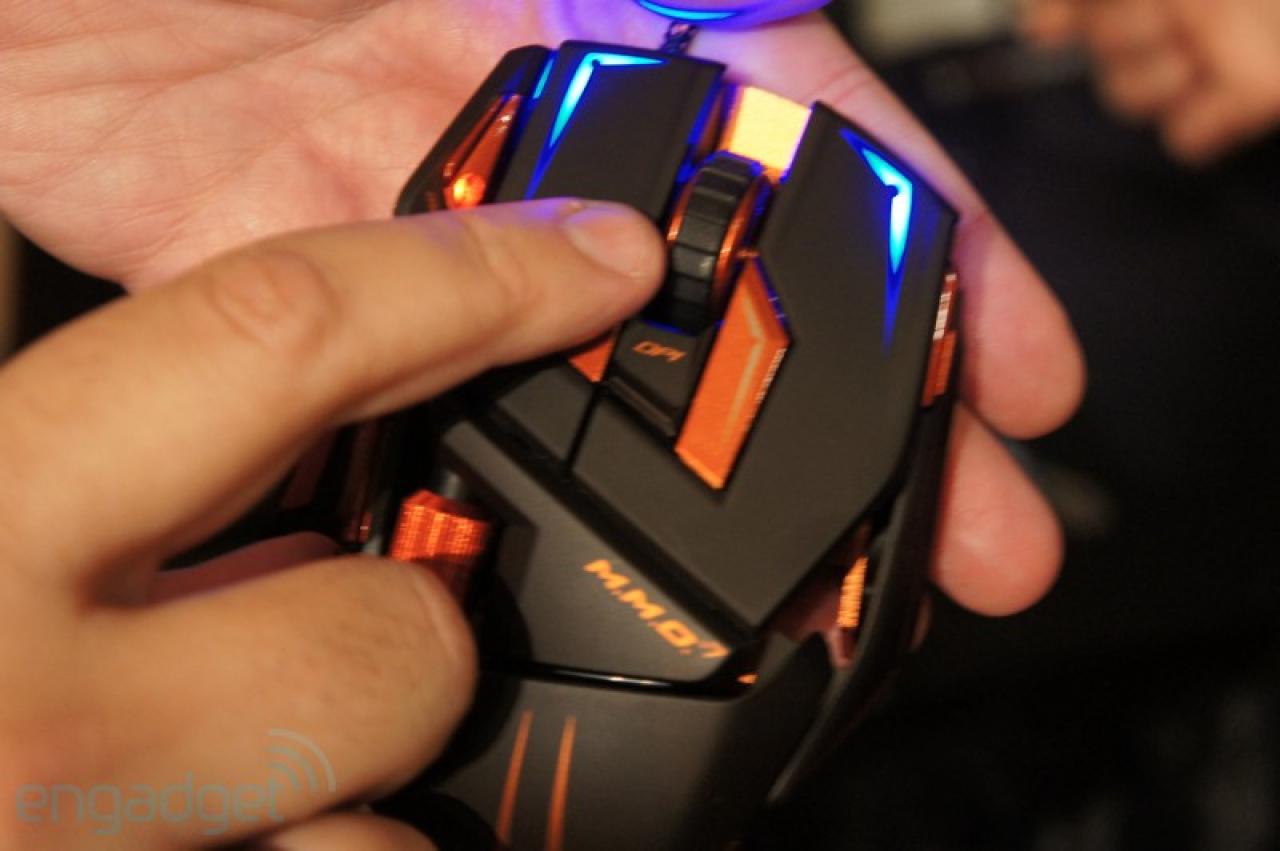 [09/11/2011] Erste Bilder der Mad Catz Cyborg M.M.O.7 gesichtet