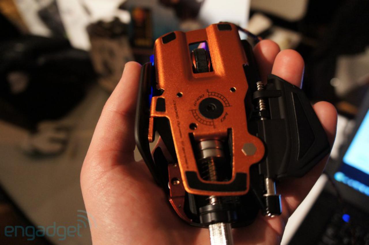 [09/11/2011] Erste Bilder der Mad Catz Cyborg M.M.O.7 gesichtet (5)