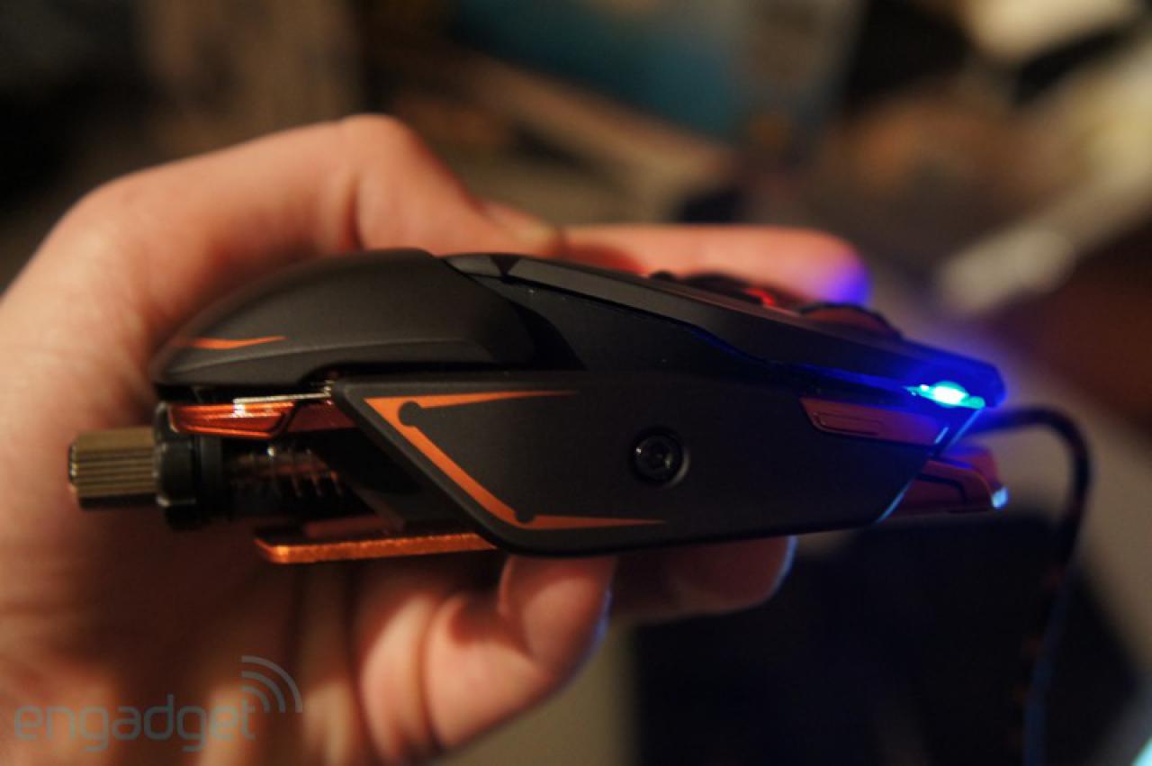 [09/11/2011] Erste Bilder der Mad Catz Cyborg M.M.O.7 gesichtet (9)
