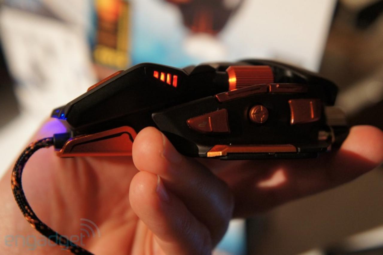 [09/11/2011] Erste Bilder der Mad Catz Cyborg M.M.O.7 gesichtet (14)