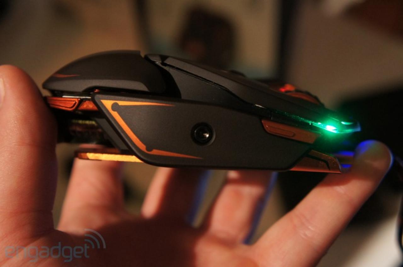 [09/11/2011] Erste Bilder der Mad Catz Cyborg M.M.O.7 gesichtet (16)
