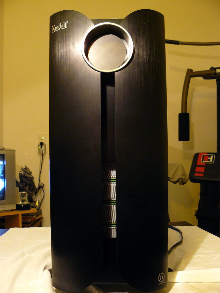 [04/11/2011] Casemod The black envy: Giftgrün trifft auf schwarzen Lack (14)