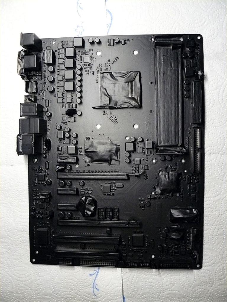 [04/11/2011] Casemod The black envy: Giftgrün trifft auf schwarzen Lack (32)