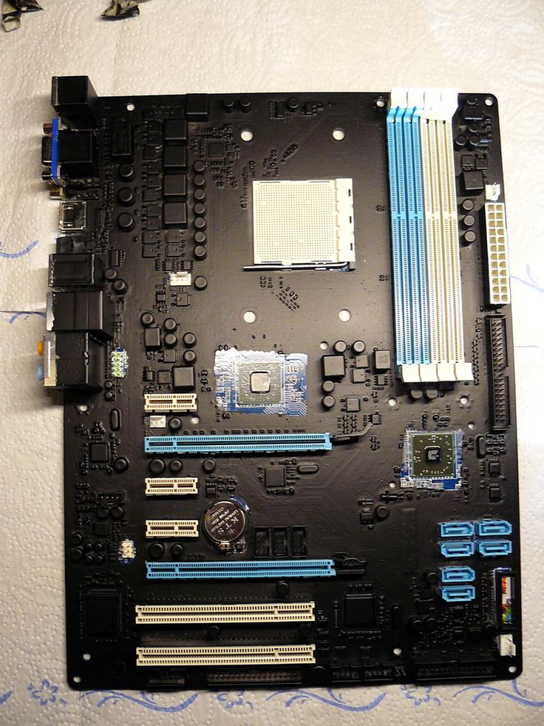 [04/11/2011] Casemod The black envy: Giftgrün trifft auf schwarzen Lack (34)