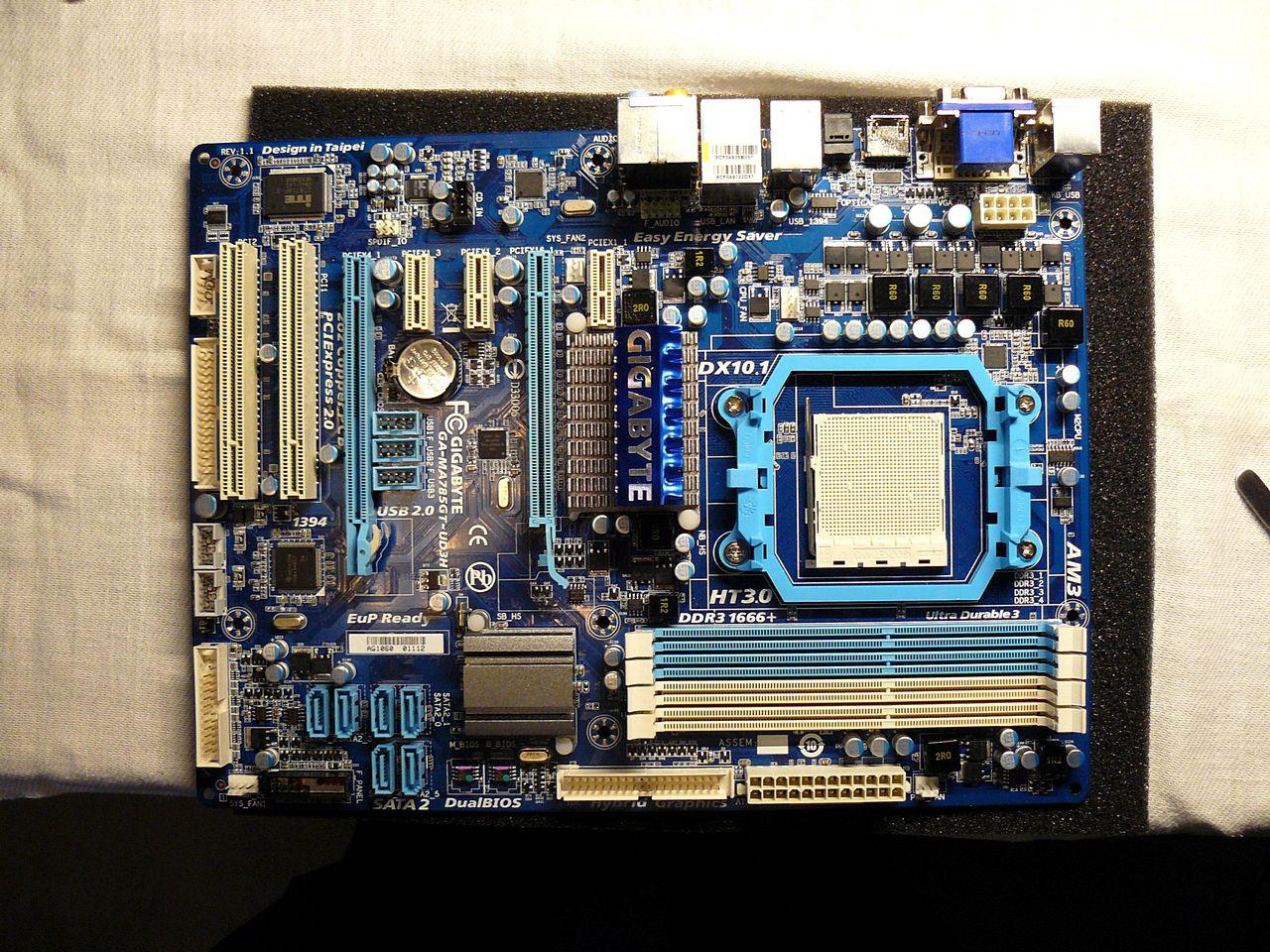 [04/11/2011] Casemod The black envy: Giftgrün trifft auf schwarzen Lack (36)