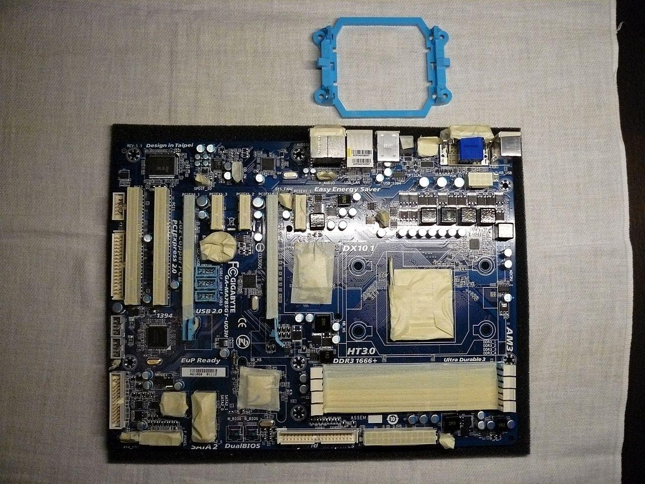 [04/11/2011] Casemod The black envy: Giftgrün trifft auf schwarzen Lack (38)