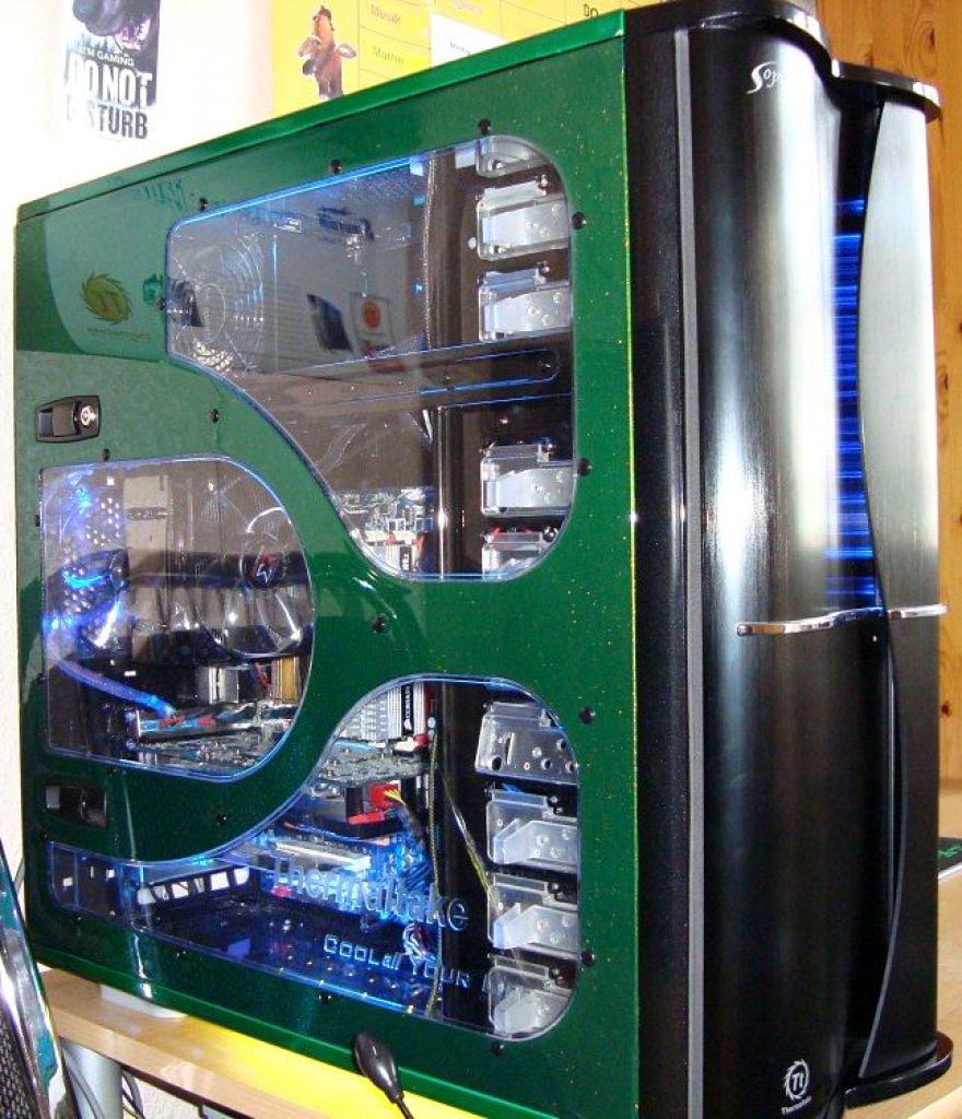 [04/11/2011] Casemod The black envy: Giftgrün trifft auf schwarzen Lack (89)