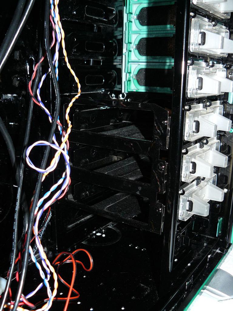 [04/11/2011] Casemod The black envy: Giftgrün trifft auf schwarzen Lack (92)