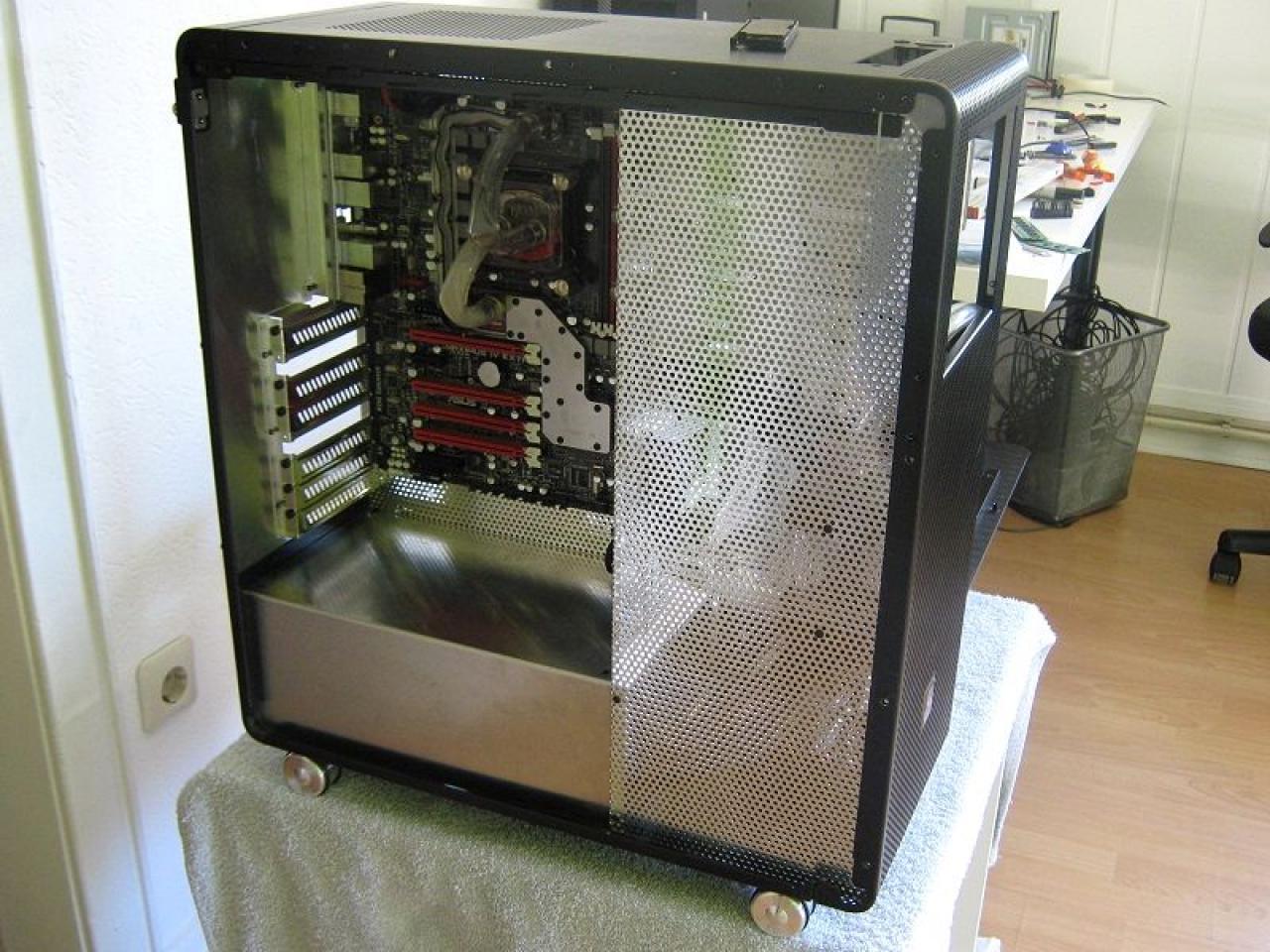 [18/11/2011] Lian-Li-Casemod: Lochblech, schicke Wakü und nun Sandy Bridge Extreme - klappt der Wechsel? (42)