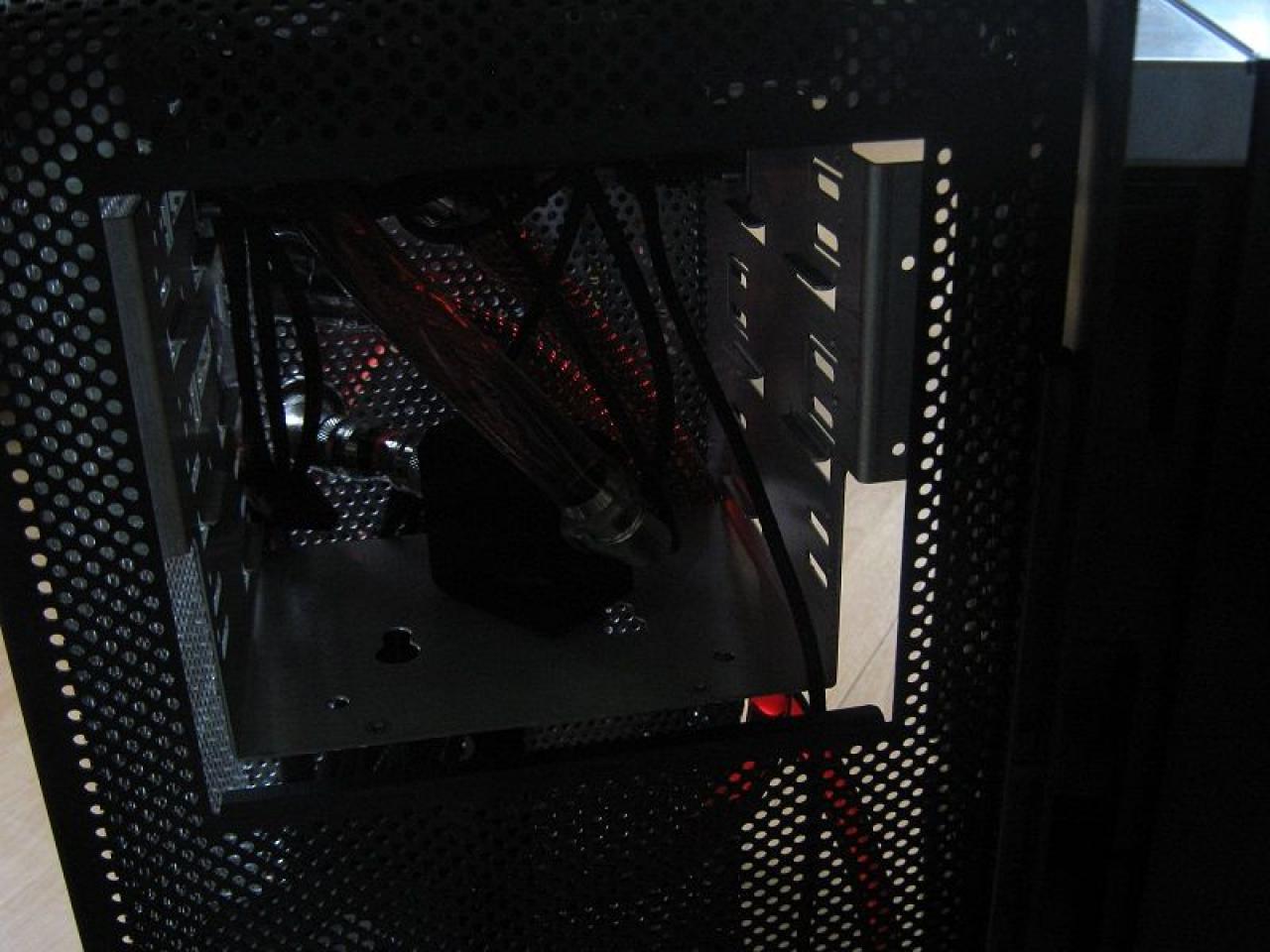 [18/11/2011] Lian-Li-Casemod: Lochblech, schicke Wakü und nun Sandy Bridge Extreme - klappt der Wechsel? (46)