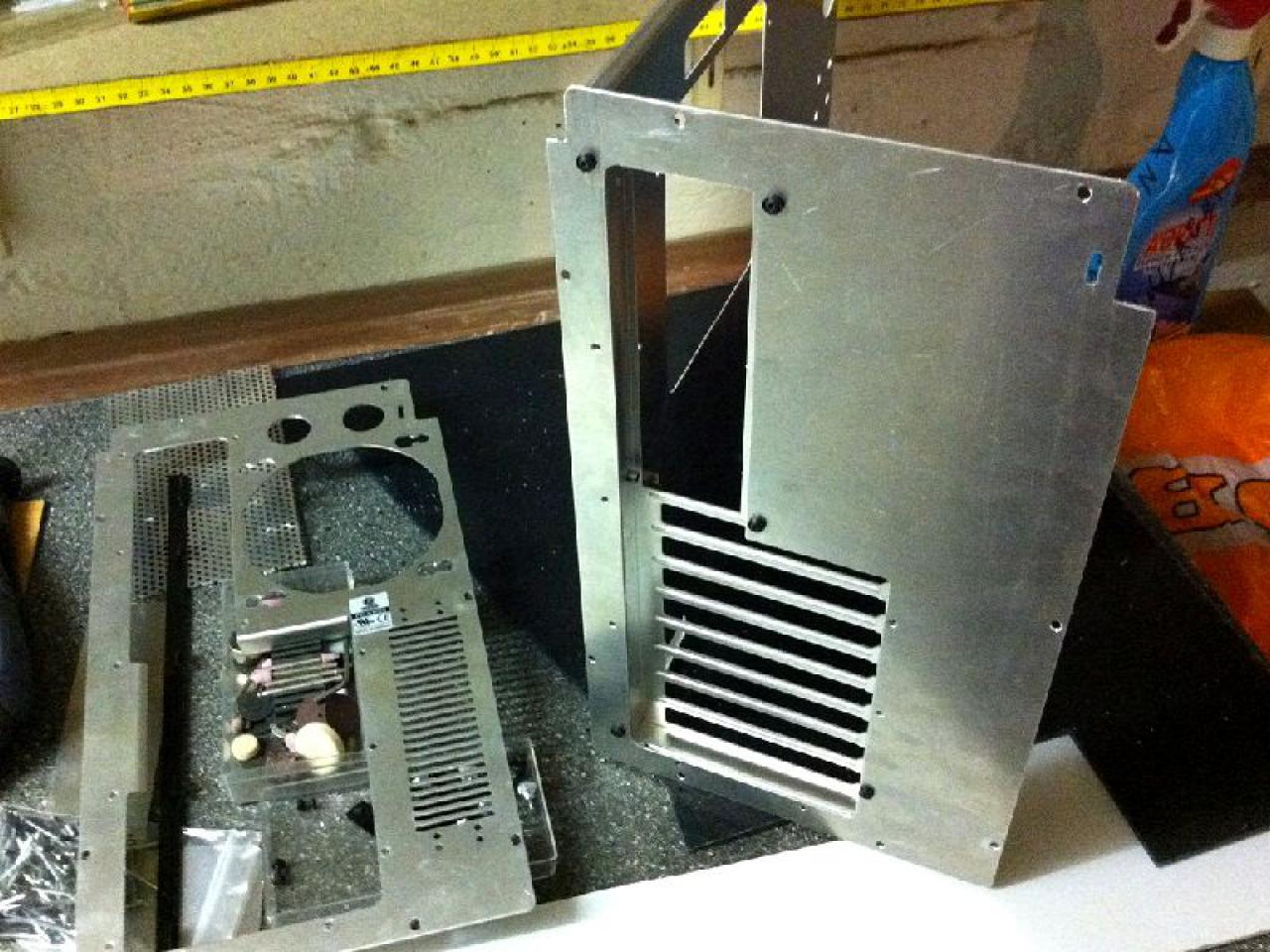 [18/11/2011] Lian-Li-Casemod: Lochblech, schicke Wakü und nun Sandy Bridge Extreme - klappt der Wechsel? (20)