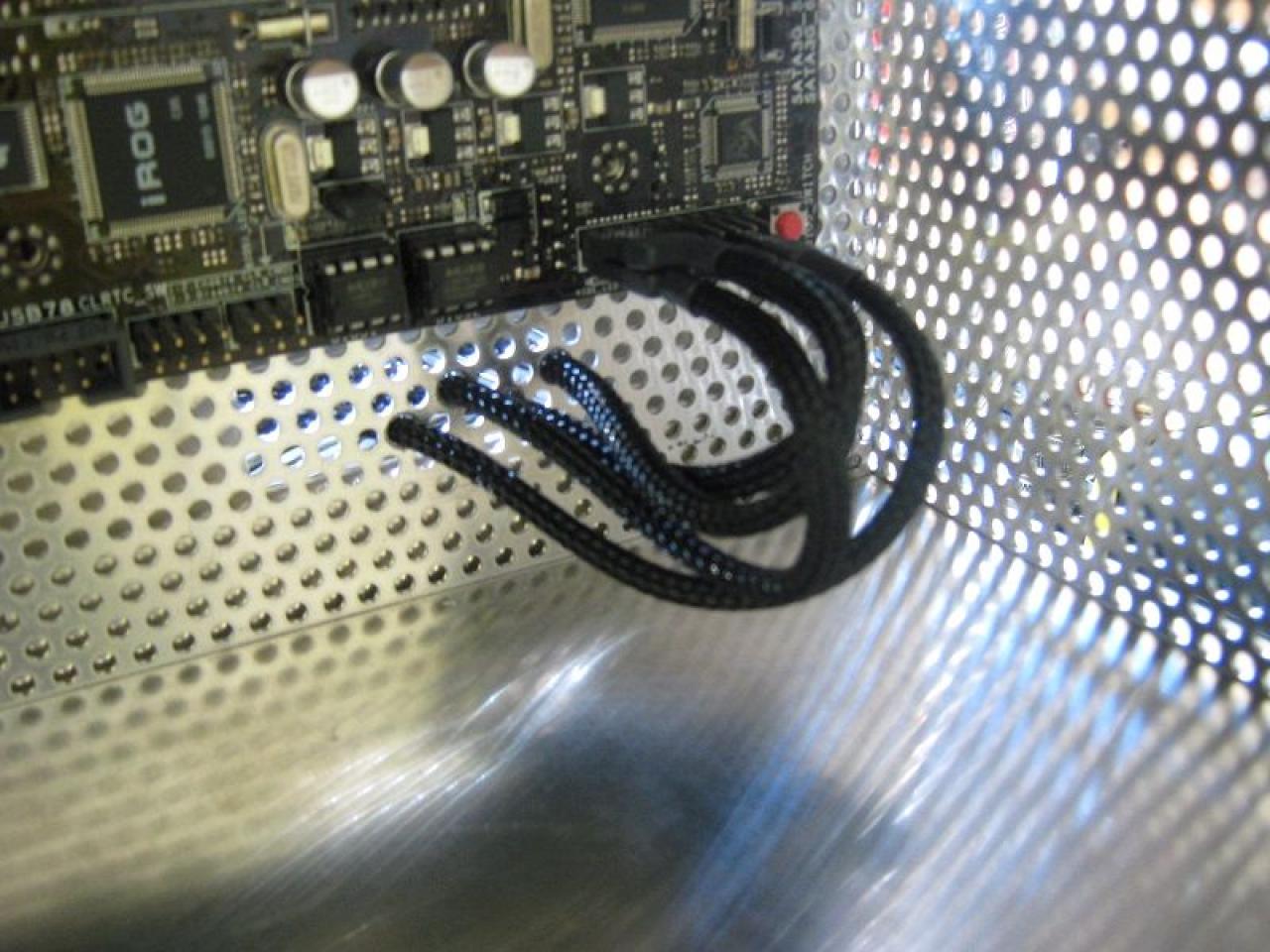 [18/11/2011] Lian-Li-Casemod: Lochblech, schicke Wakü und nun Sandy Bridge Extreme - klappt der Wechsel? (33)