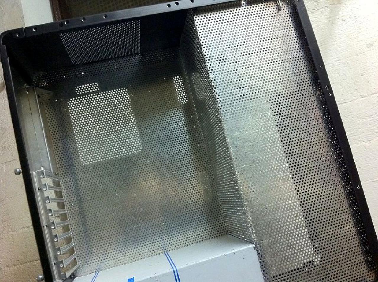[18/11/2011] Lian-Li-Casemod: Lochblech, schicke Wakü und nun Sandy Bridge Extreme - klappt der Wechsel? (26)