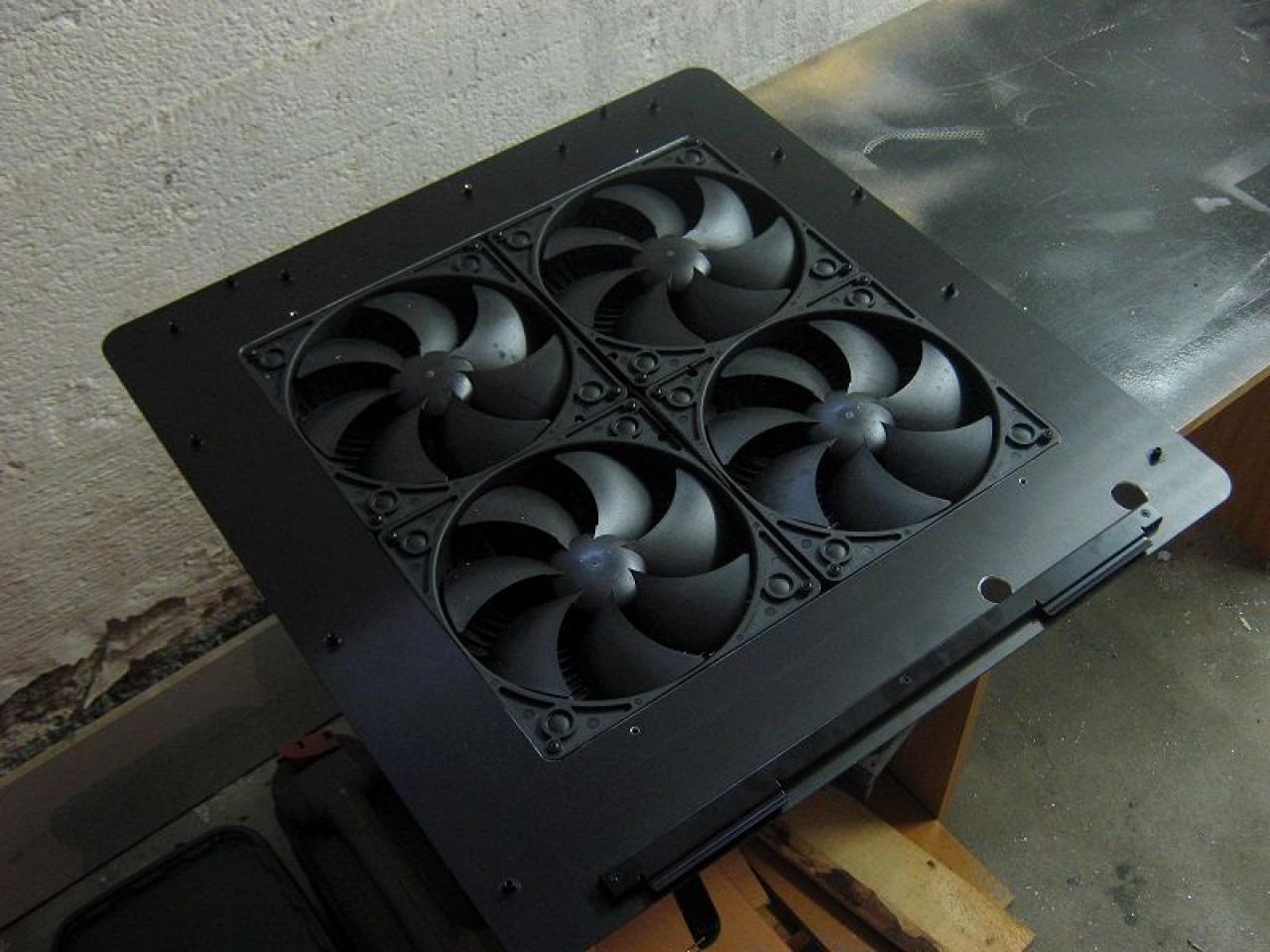 [18/11/2011] Lian-Li-Casemod: Lochblech, schicke Wakü und nun Sandy Bridge Extreme - klappt der Wechsel? (7)
