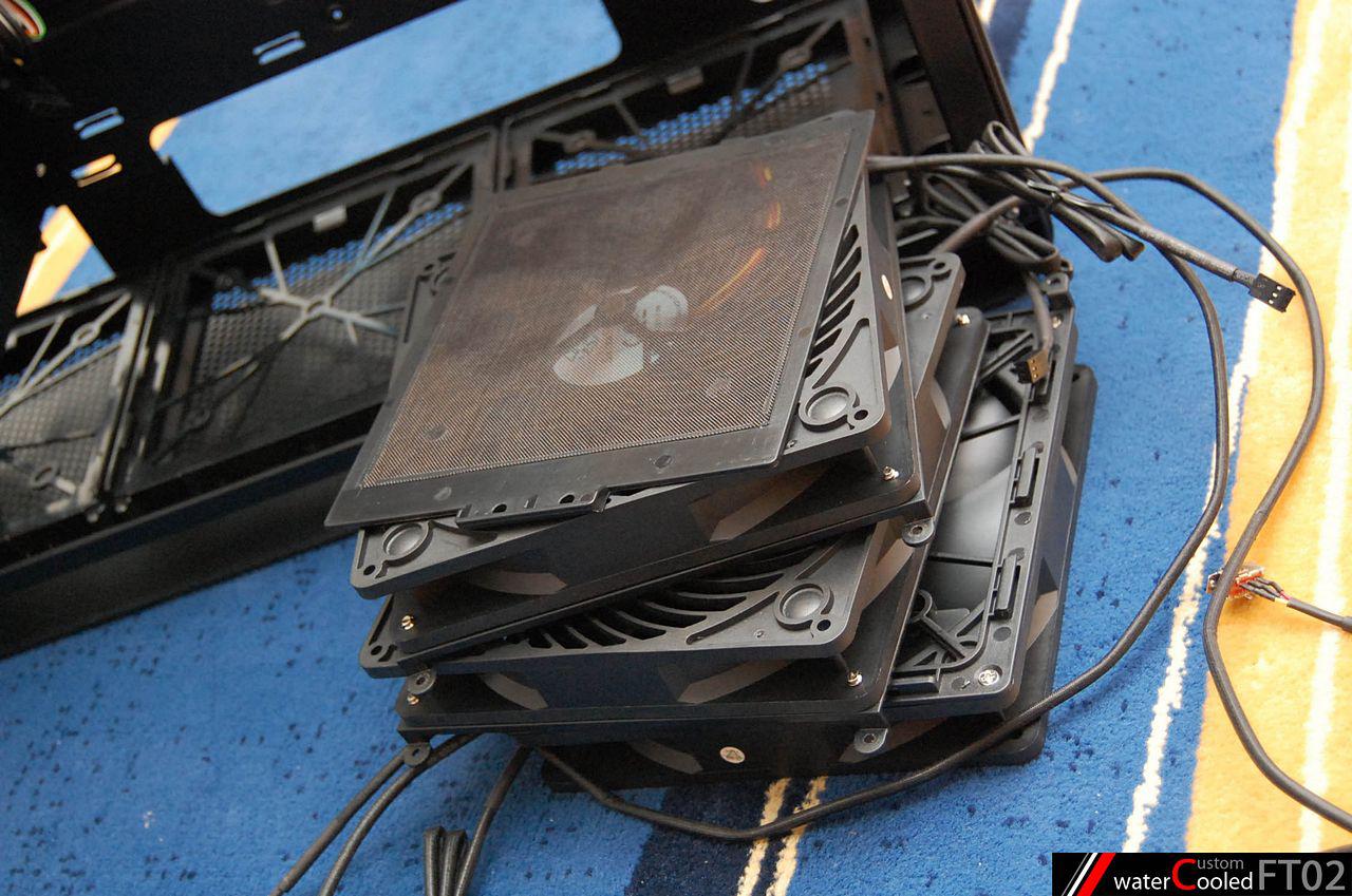 [04/11/2011] Spannendes Casemod-Projekt: Quad-Radiator im FT02, temperaturabhängige Beleuchtung und mehr (4)