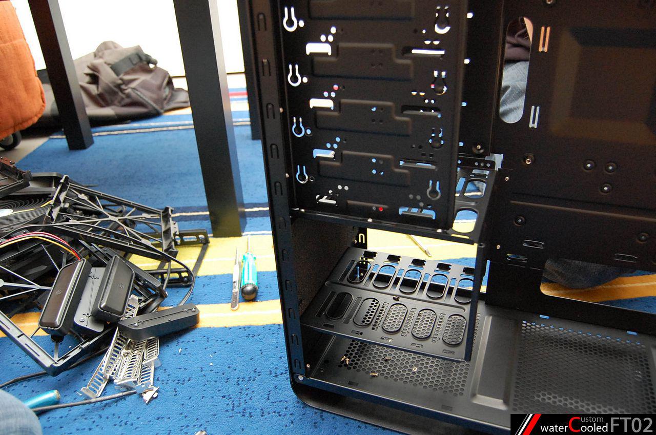 [04/11/2011] Spannendes Casemod-Projekt: Quad-Radiator im FT02, temperaturabhängige Beleuchtung und mehr (7)