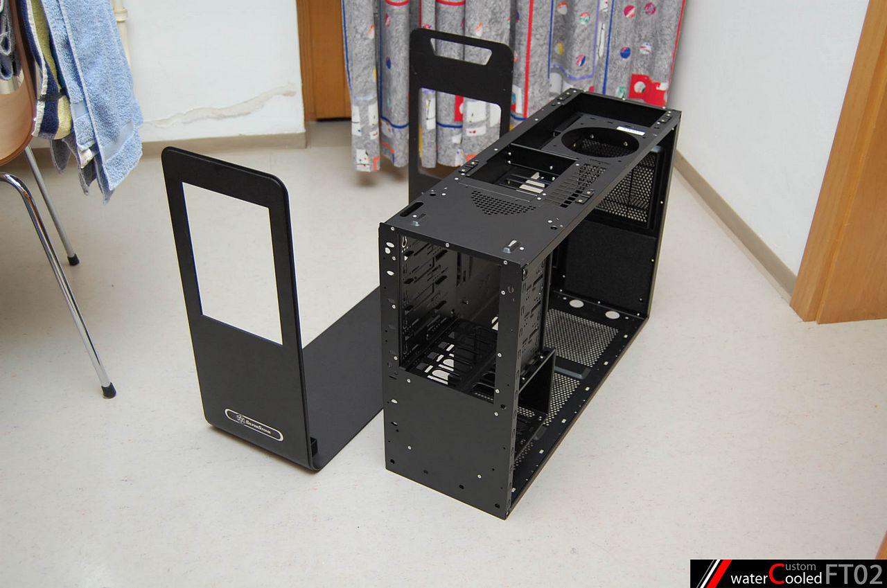 [04/11/2011] Spannendes Casemod-Projekt: Quad-Radiator im FT02, temperaturabhängige Beleuchtung und mehr (12)