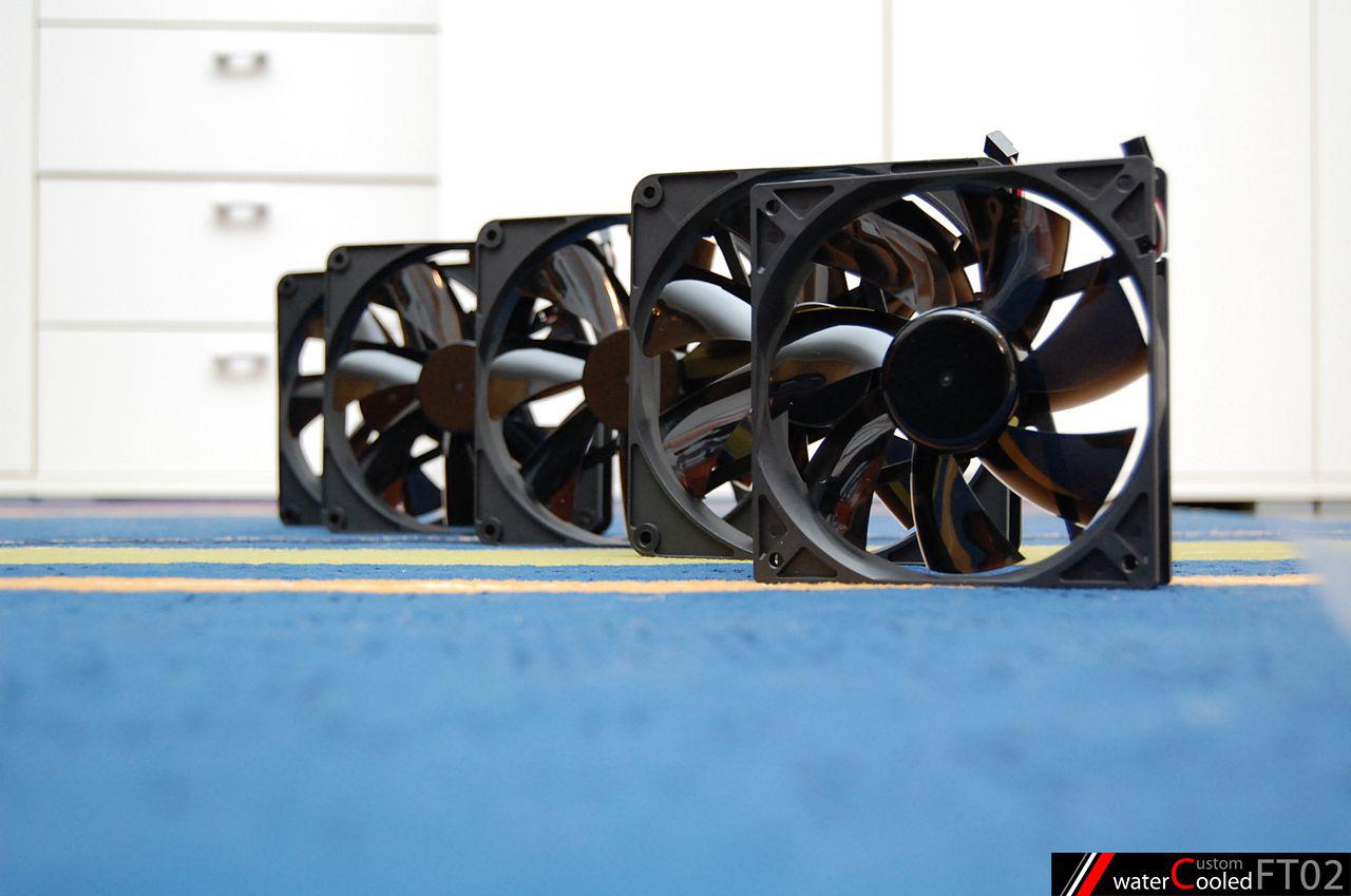 [04/11/2011] Spannendes Casemod-Projekt: Quad-Radiator im FT02, temperaturabhängige Beleuchtung und mehr (28)