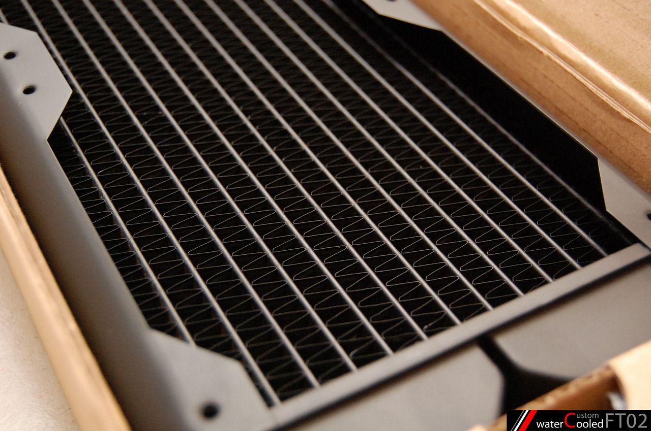 [04/11/2011] Spannendes Casemod-Projekt: Quad-Radiator im FT02, temperaturabhängige Beleuchtung und mehr (34)